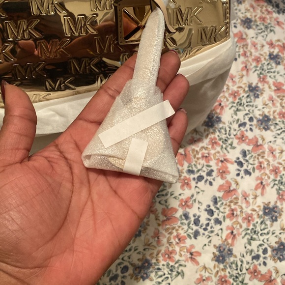 NWT Michael Kord Metallic Satchel
Gold
Never Used - Picture 3 of 9